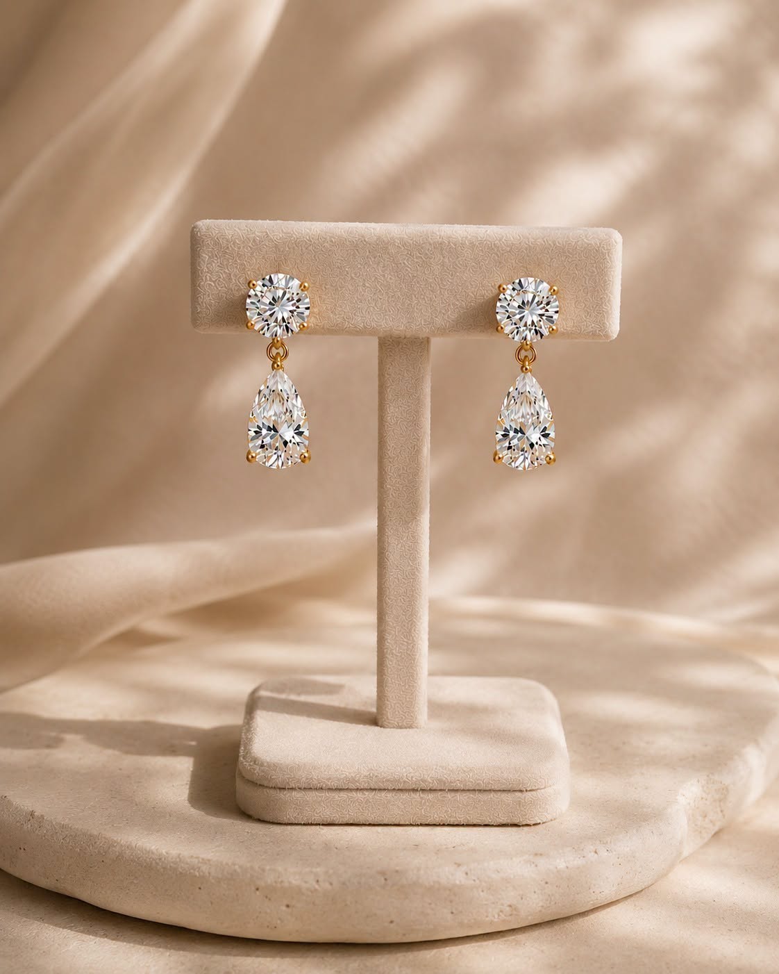 Khuyên tai Moissanite dáng tròn & hình giọt nước trắng