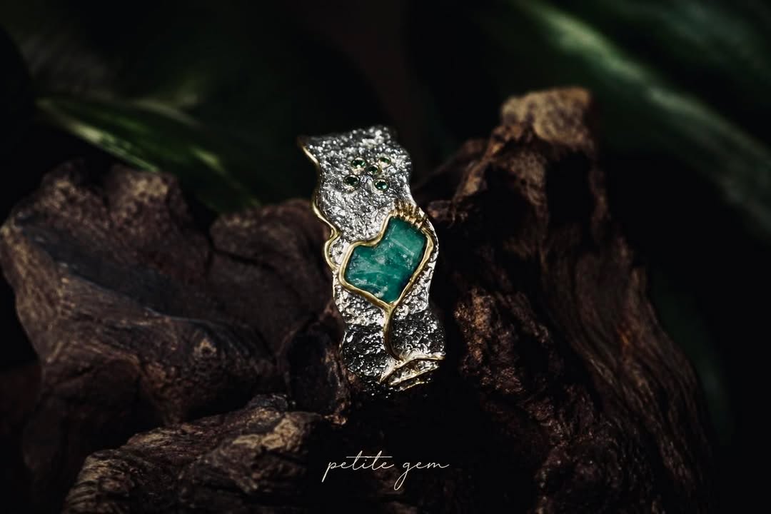 Vòng tay bạc emerald thô xanh