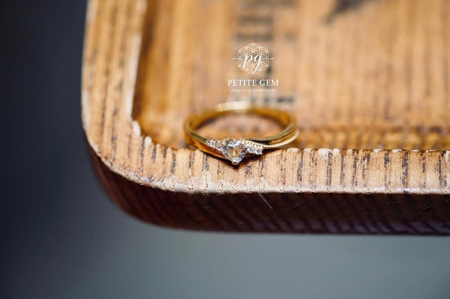 Nhẫn Aquamarine Trái Tim Vàng