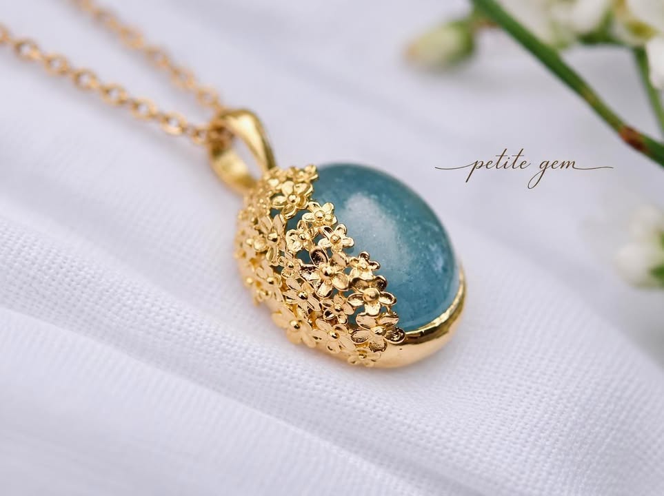 AQUAMARINE GARDEN PENDANT 🌿
