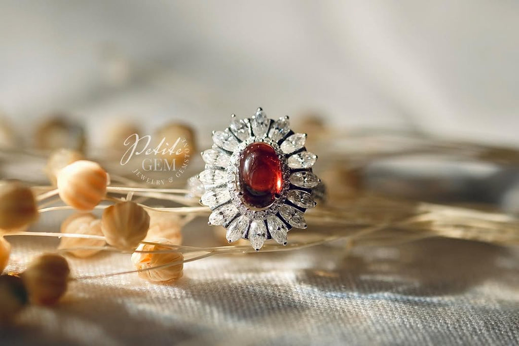 Nhẫn garnet đính moissanite