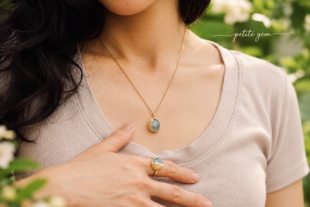 Nhẫn aquamarine hoa vàng