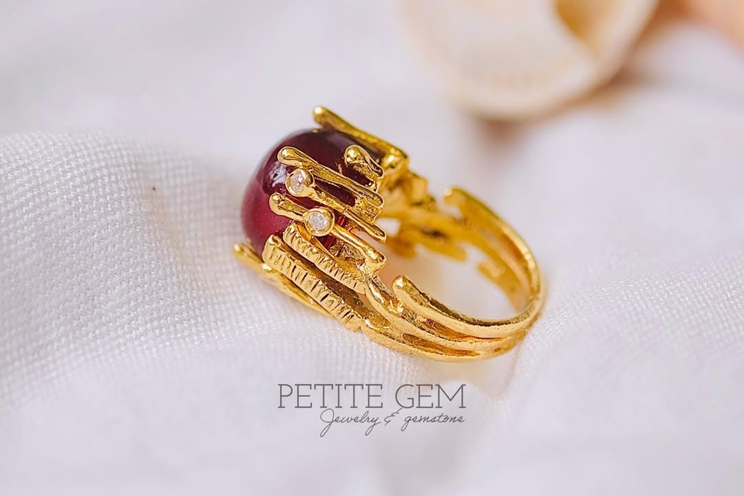 Nhẫn Garnet làm tay 100% kỹ thuật gọt sáp