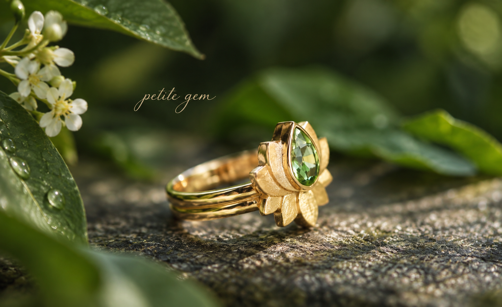 Nhẫn Hoa Sen đính đá peridot giọt nước 5*8mm