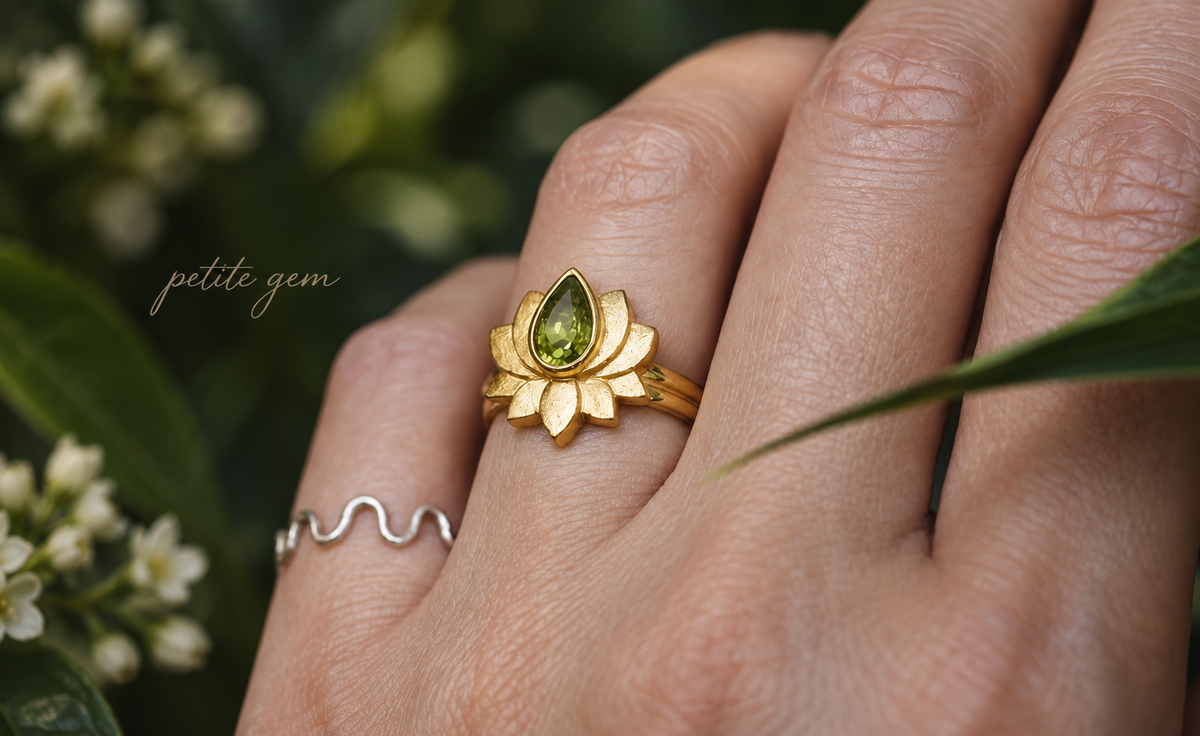 Nhẫn Hoa Sen đính đá peridot giọt nước 5*8mm