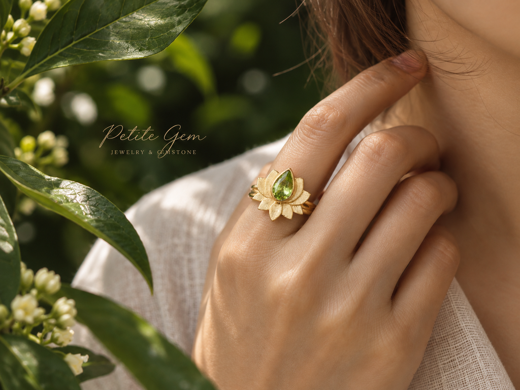 Nhẫn Hoa Sen đính đá peridot giọt nước 5*8mm