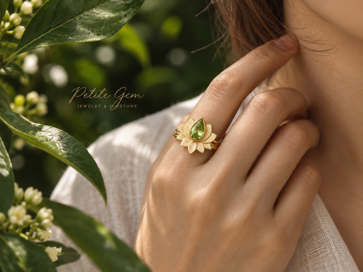 Nhẫn Hoa Sen đính đá peridot giọt nước 5*8mm