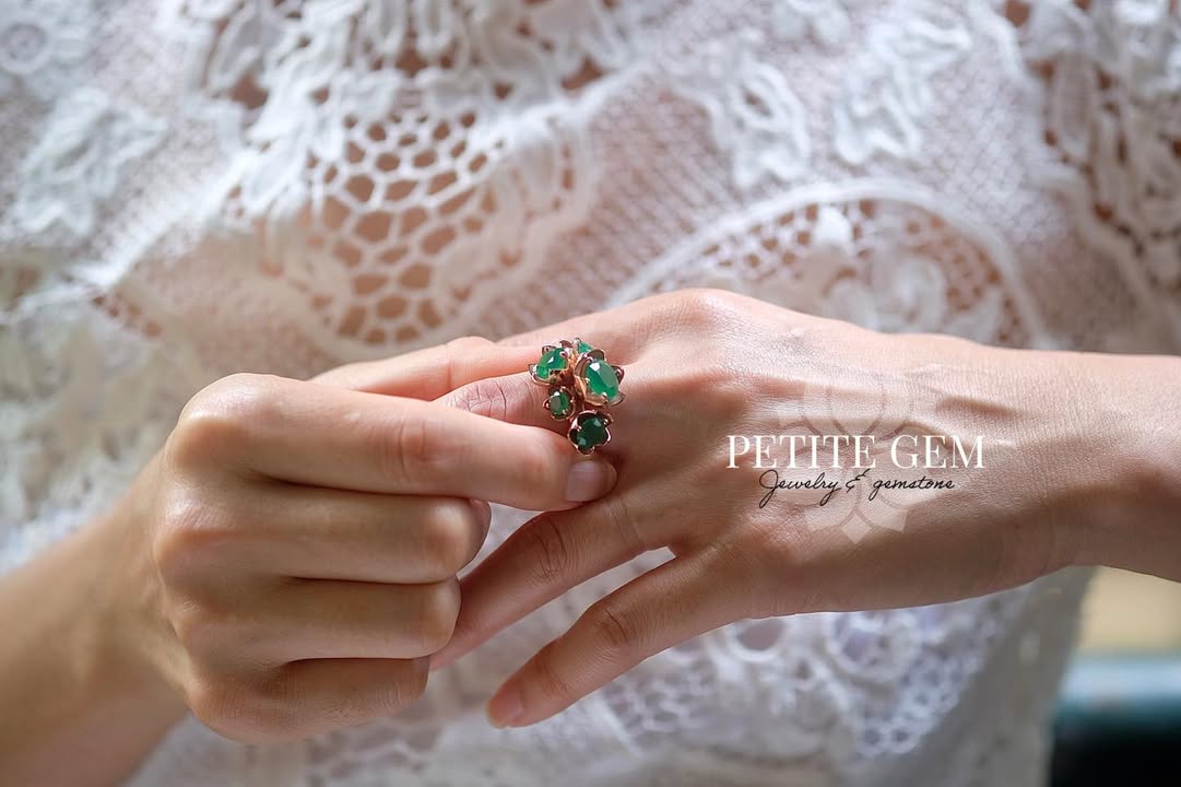 Nhẫn lily of the valley đính chalcedony phiên bản to