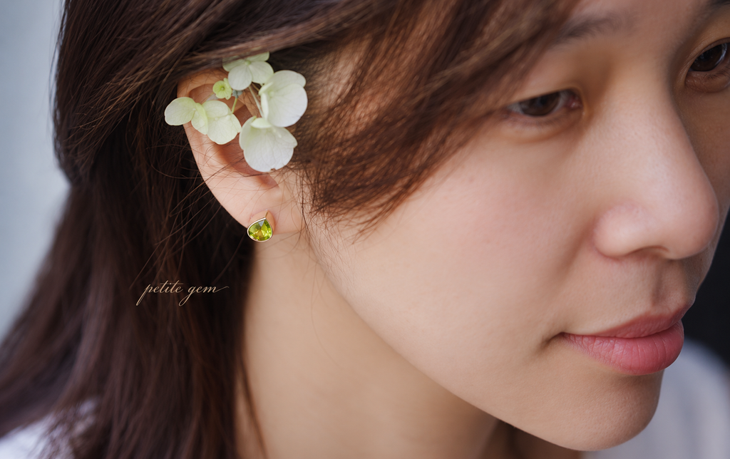 Bông tai giọt nước đính đá peridot 4*6mm