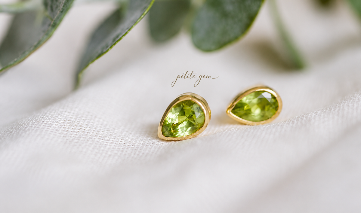 Bông tai giọt nước đính đá peridot 4*6mm
