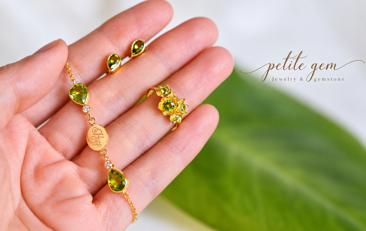 Nhẫn Lily hoa nhỏ đính đá peridot
