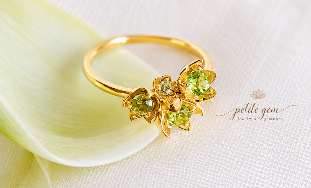 Nhẫn Lily hoa nhỏ đính đá peridot