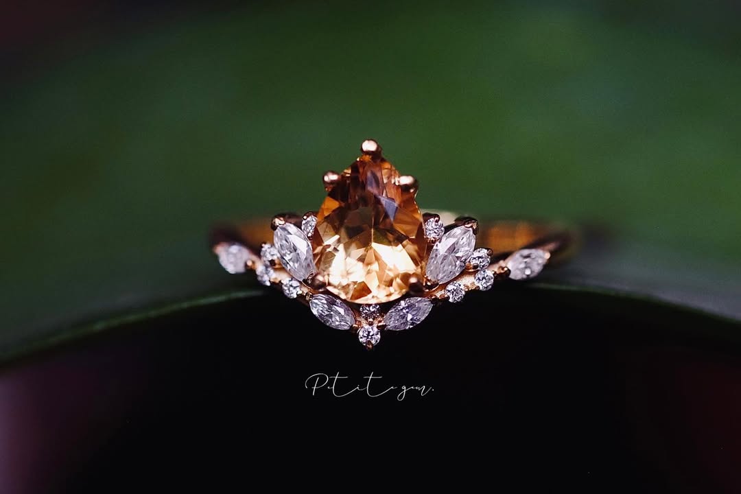 Nhẫn citrine dáng giọt nước