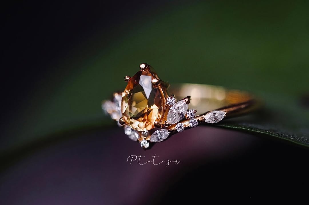 Nhẫn citrine dáng giọt nước