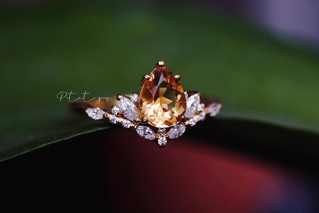 Nhẫn citrine dáng giọt nước