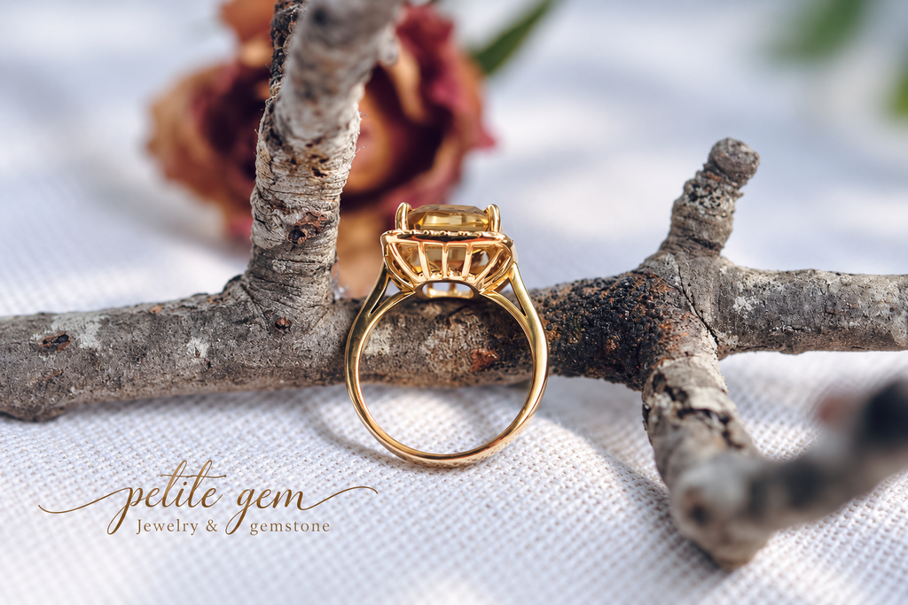 Nhẫn citrine vuông bo góc viền moissanite màu mật ong