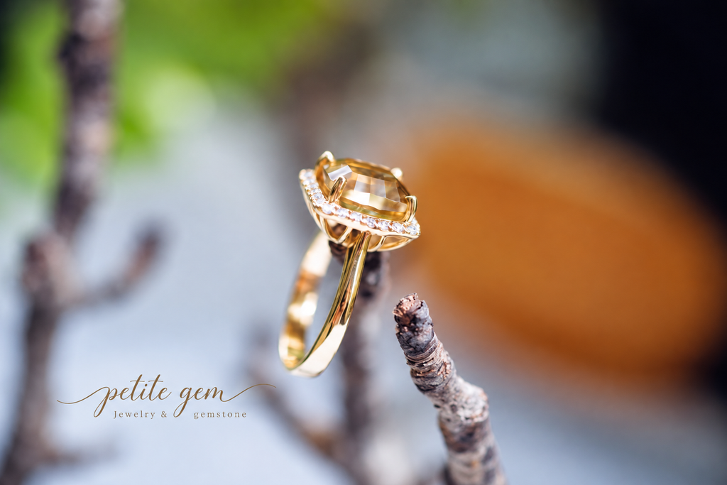 Nhẫn citrine vuông bo góc viền moissanite màu mật ong