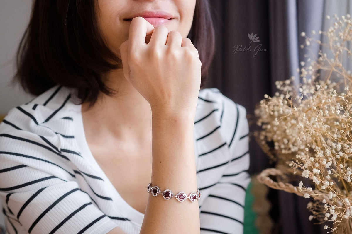 Lắc tay đá garnet oval