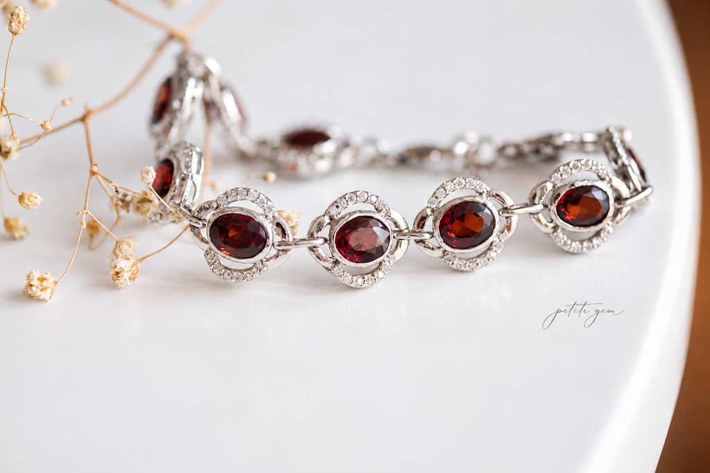 Lắc tay đá garnet oval