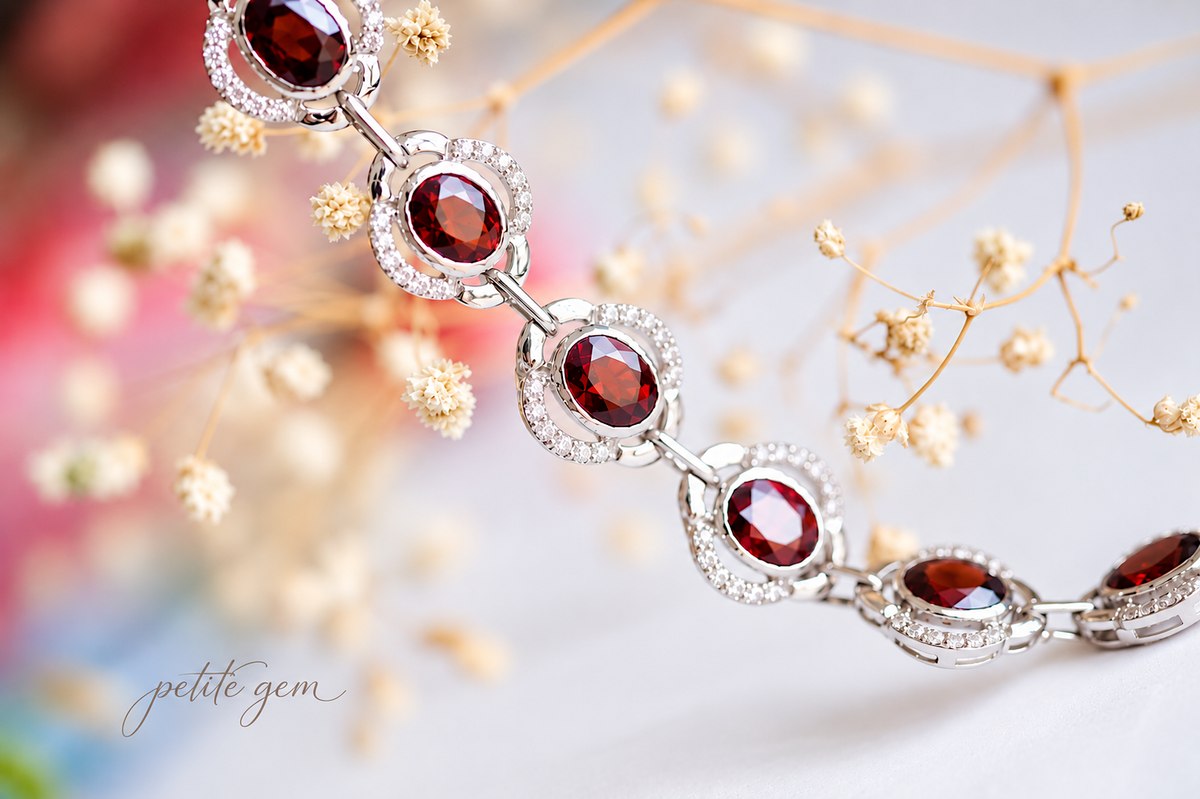 Lắc tay đá garnet oval