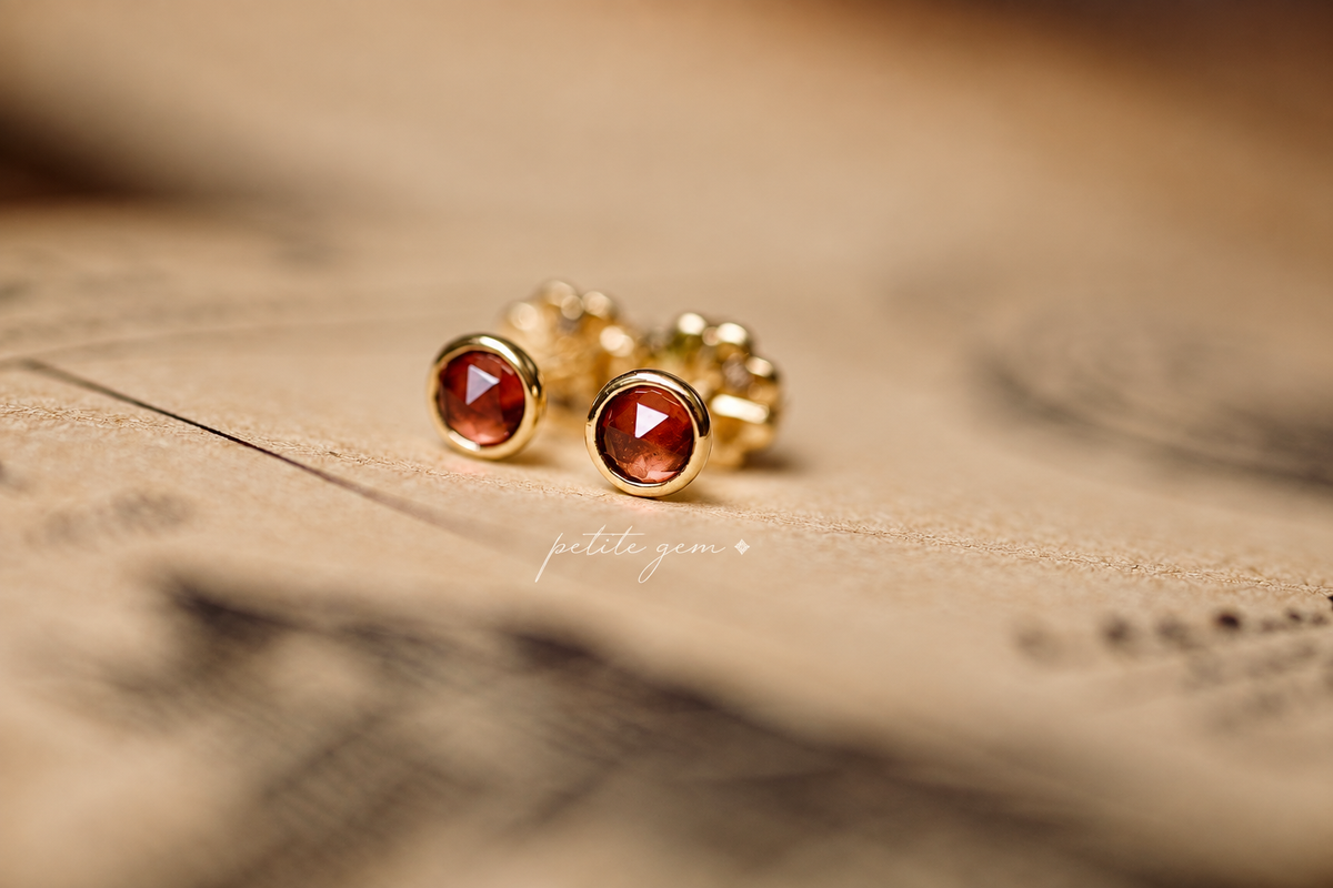 Bông tai garnet tự nhiên