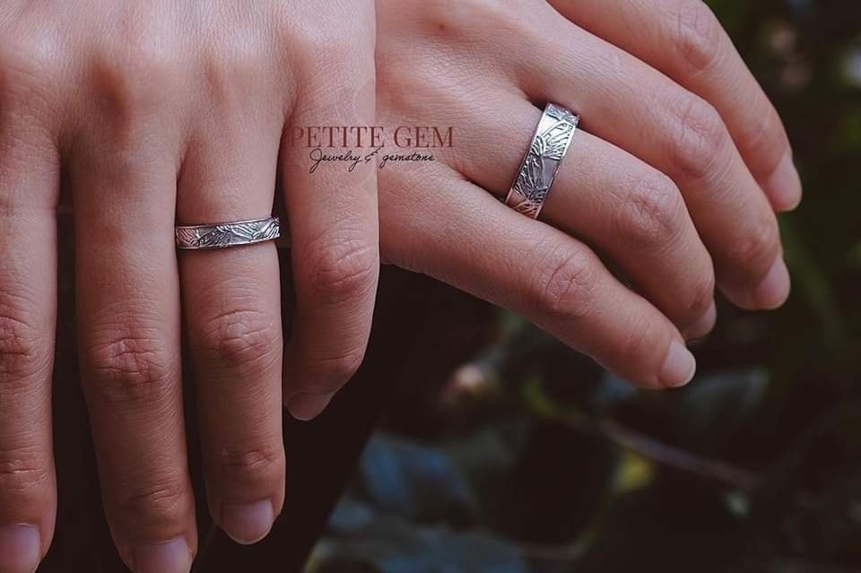 Nhẫn cưới cặp vân rễ cây