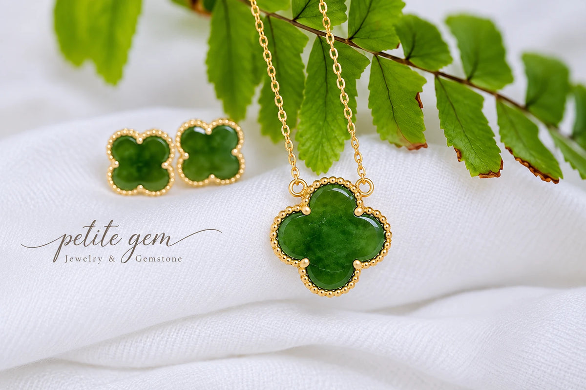 Khuyên tai ngọc bích cỏ 4 lá