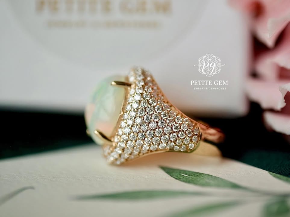 Nhẫn opal đính moissanite