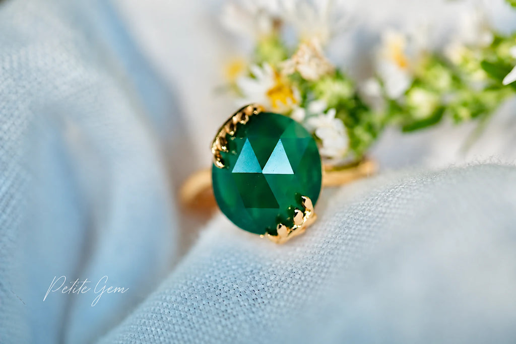 Sương – Nhẫn chalcedony oval 6*8mm