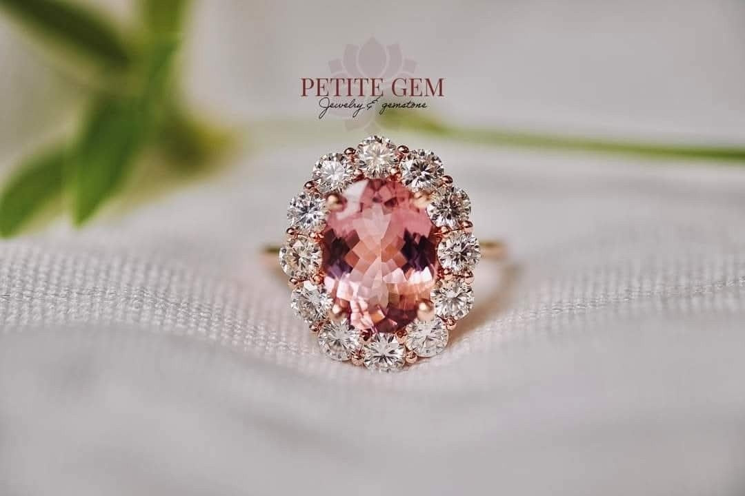Tĩnh – Nhẫn tourmaline hồng oval