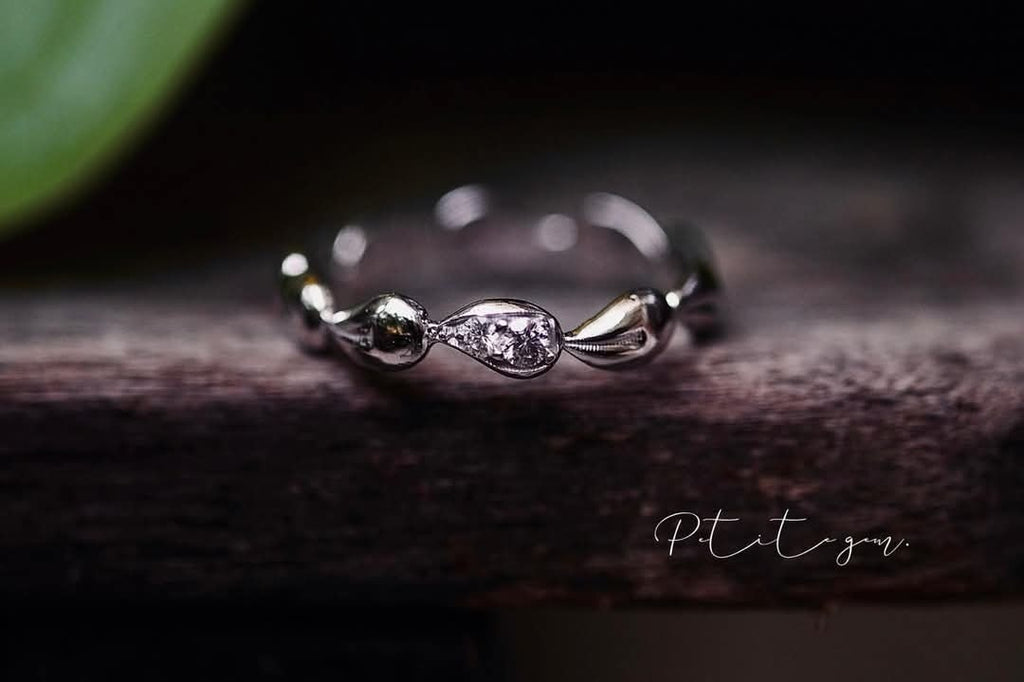 Giọt – Nhẫn giọt ánh vàng