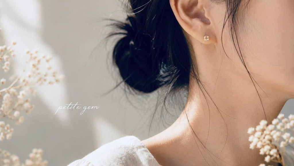 Khuyên tai nụ đá Citrine tròn 4mm viền vàng trắng