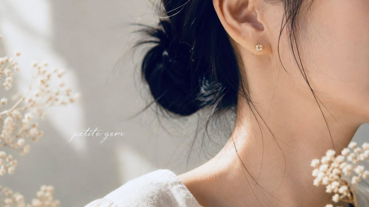 Khuyên tai nụ đá Citrine tròn 4mm viền vàng trắng