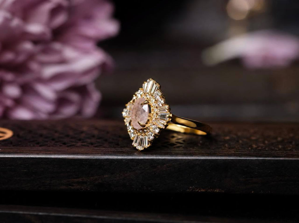 Nhẫn Morganite Oval Viền moissanite