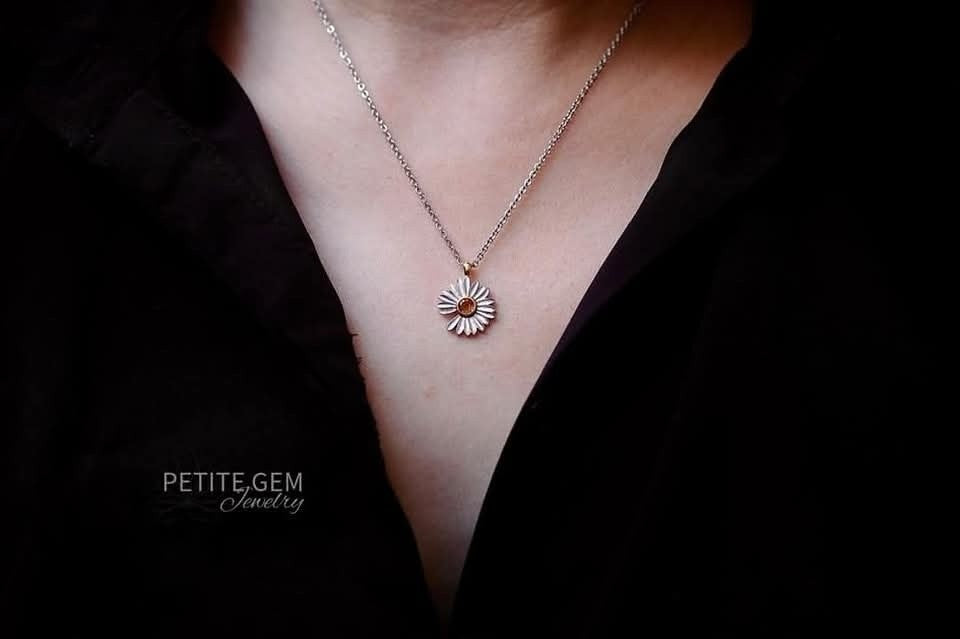 Dây chuyền Hoa cúc – Đá Citrine tròn vàng ấm