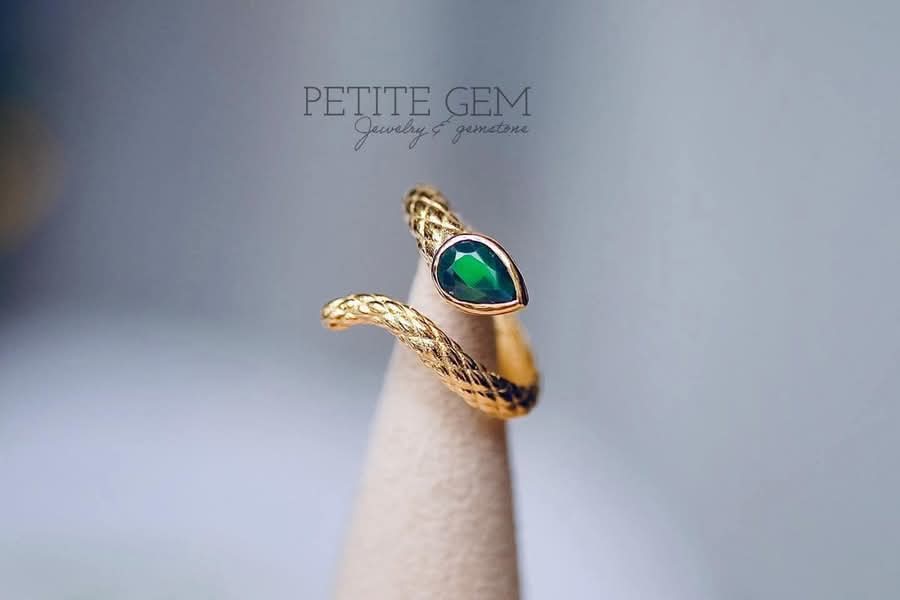 Nhẫn rắn đá xanh giọt nước có thể đặt làm bằng Bạc hoặc Vàng 10K 14K 18K