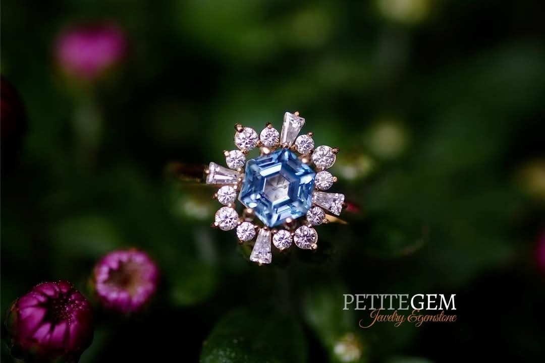 Nhẫn đá topaz xanh