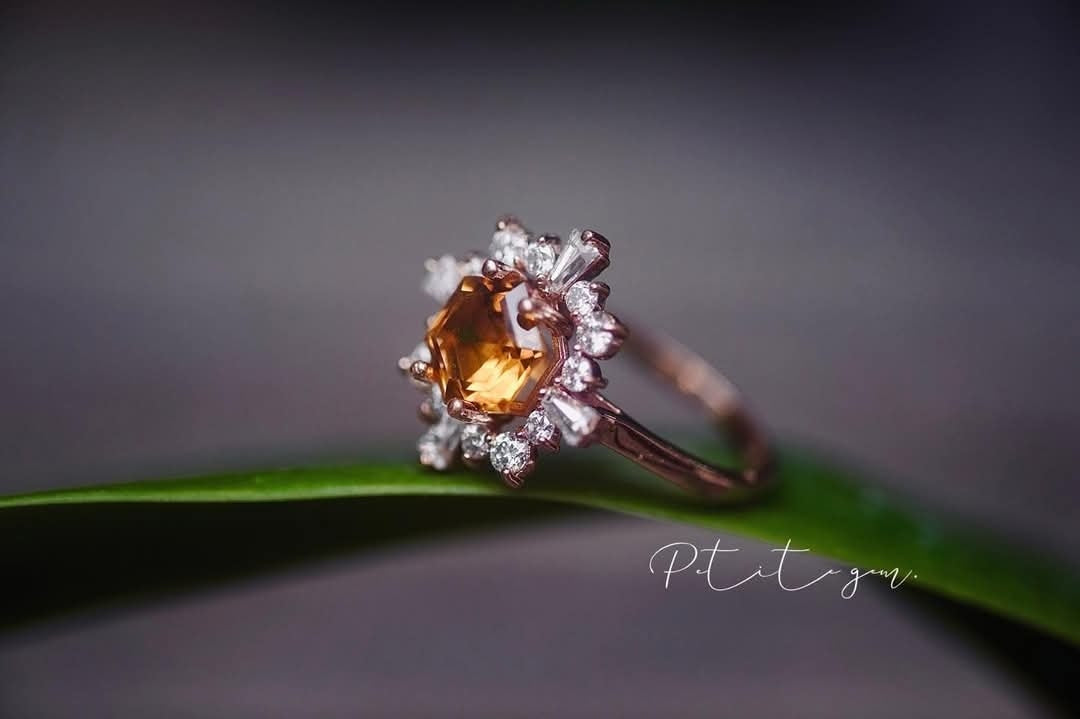 Nhẫn vàng 10K đá citrine thiên nhiên & Moissanite