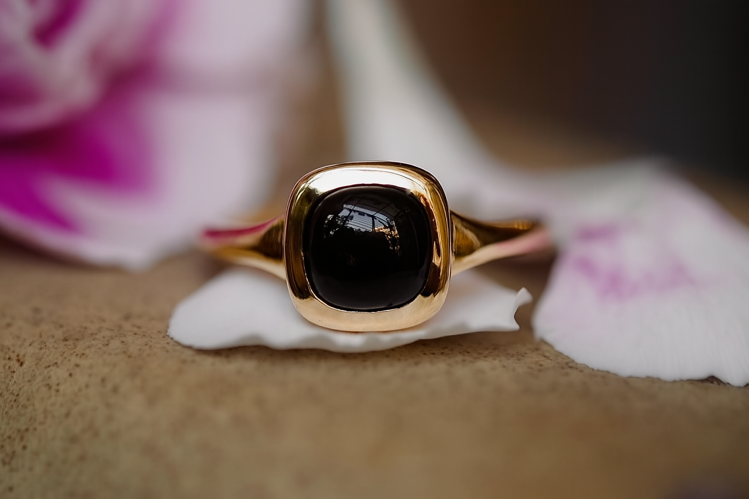 Nhẫn Onyx Đen 7mm – Tối giản & Bí ẩn