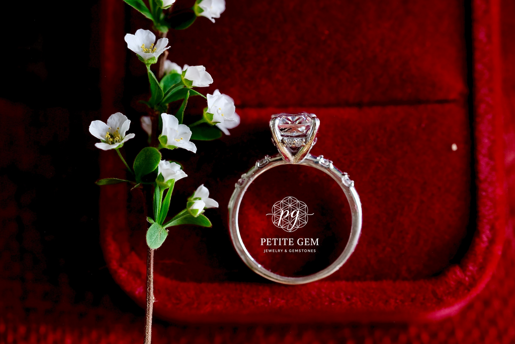 Nhẫn moissanite cushion 6*8mm