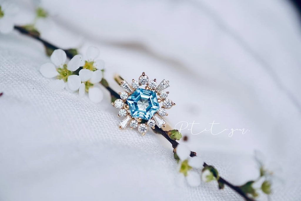 Nhẫn đá topaz xanh · pg-facebook:496941531_1512997690104136_1622880470427767610.jpg · batch:65ecc31a:0
